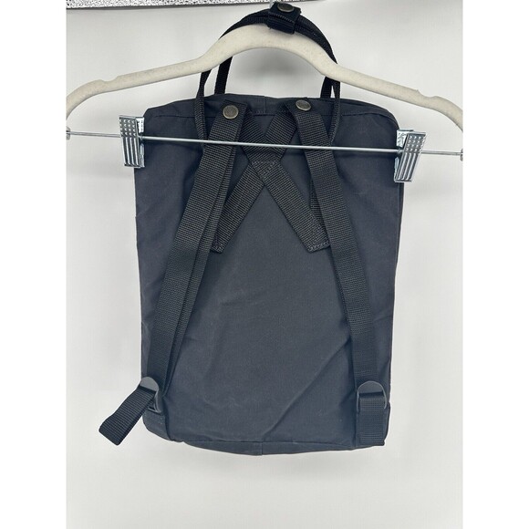 Fjallraven Kånken Classic Backpack Rucksack Black Daybag Handbag Men Women - Picture 2 of 2